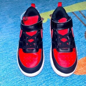 Nike dunks red  and black 10c toddler